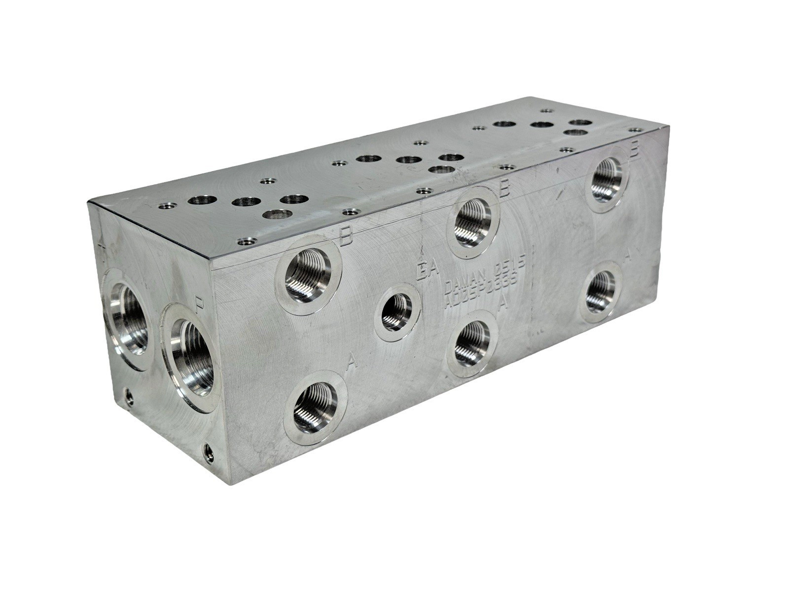 NEW GENUINE DAMAN AD05P033S ALUMINUM D05 3-STATION HYDRAULIC VALVE MANIFOLD