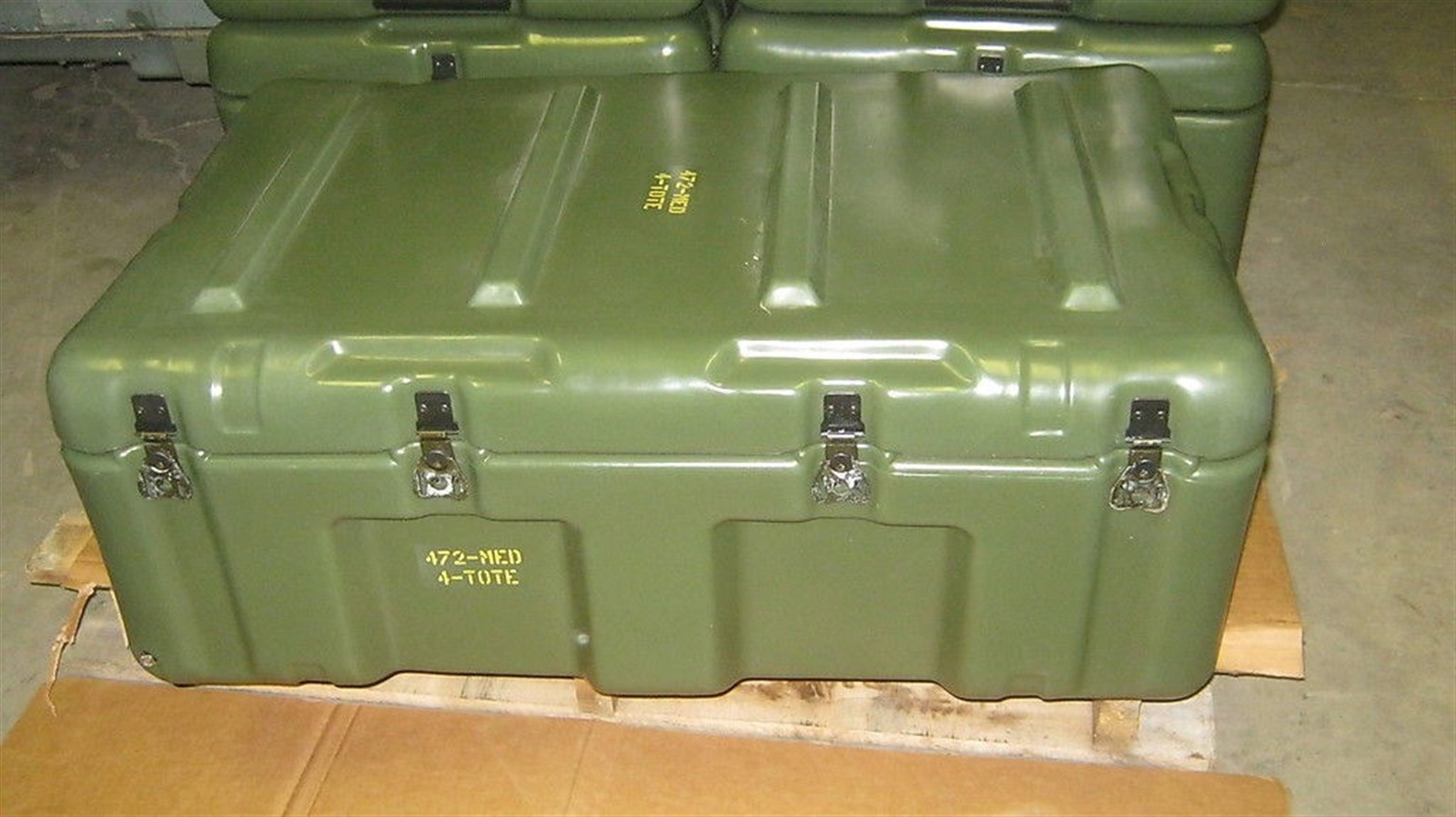 Hardigg Pelican Single Lid Hard Case 33x21x13 Medical Chest 5 Inner Totes