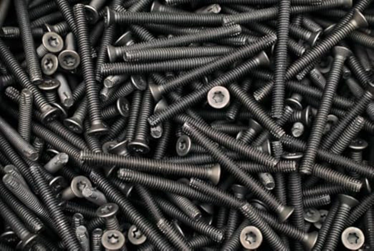 100 Pack – 1/4-20 x 2-1/2” Flat Head Trailer Deck Screws – Type F, T30 Star, Bla