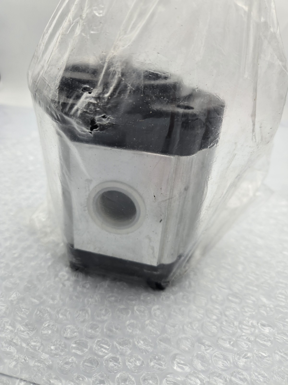 Hydraulic Gear Pump 6672051 550136836 6672513 For Bobcat 763 763G 773 751