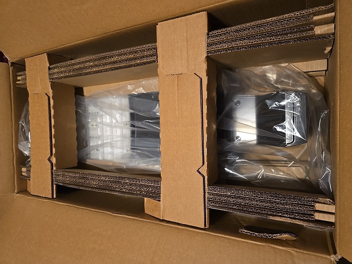NEW IN BOX – Lithonia RSX2 LED P6 Area Light Dk Brz(RSX2 LED P6 MVOLT RPA DDBXD)