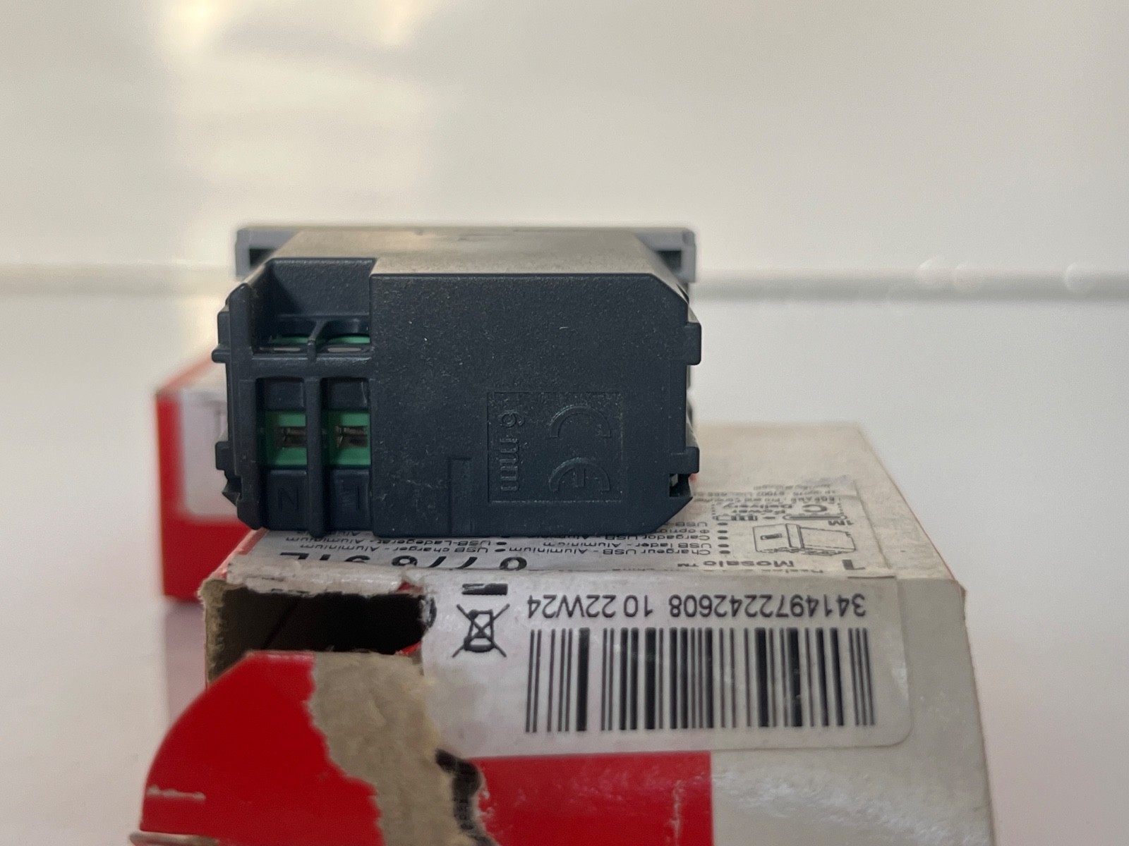 (Lot 2 Pcs) LEGRAND 077691L Mosaic™ – 1 module USB single port type C