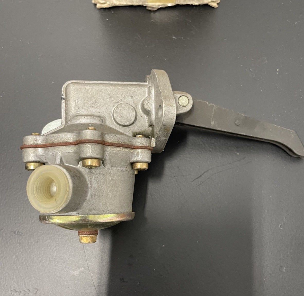 Genuine Deutz Fuel Lift Pump 04157698 Fits Deutz-Allis D2506, D3006, D2807
