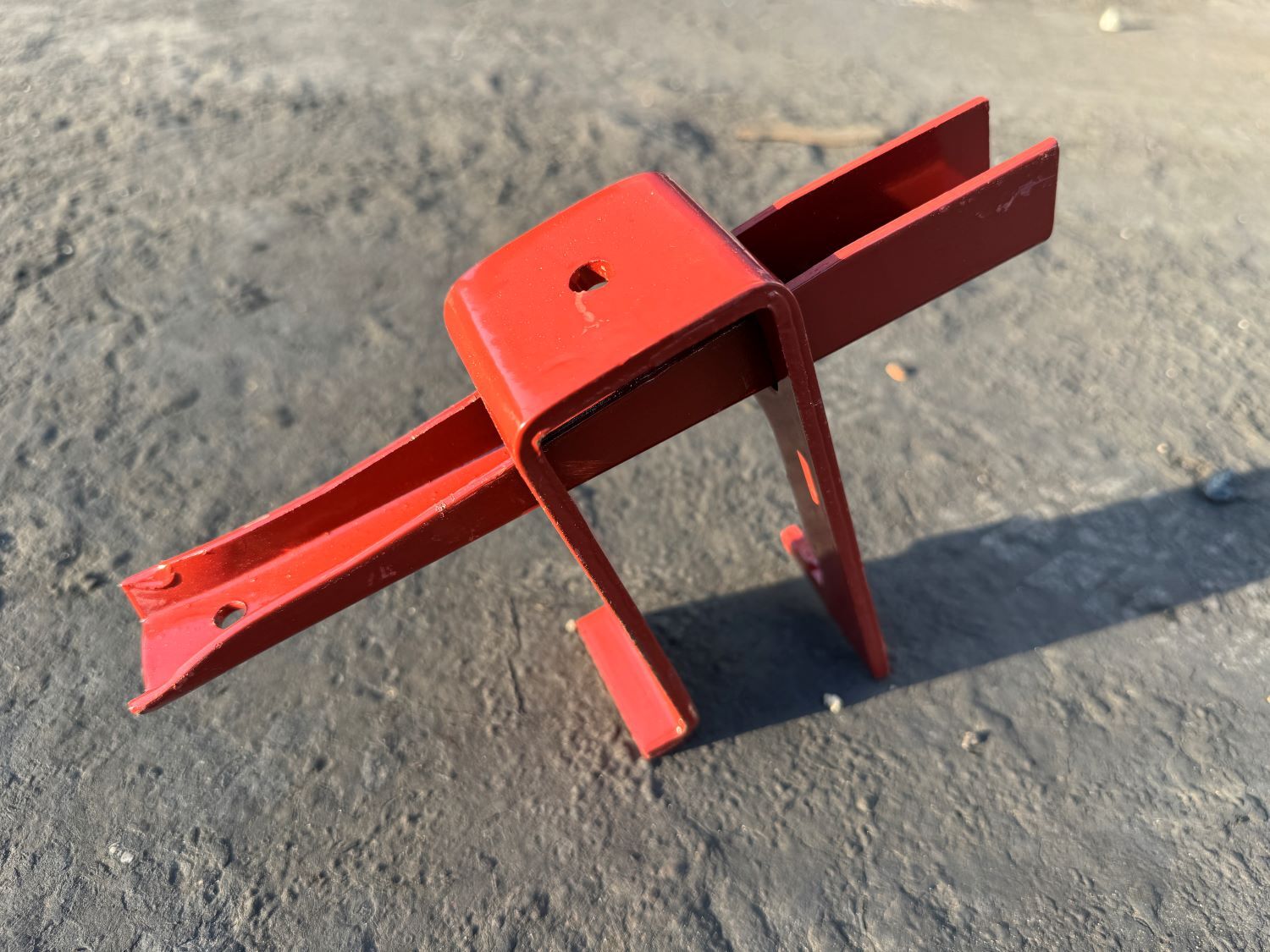 Sandbaggy One-Piece Waler Clamp – Compatible w/ Symons Forms – Concrete Brackets