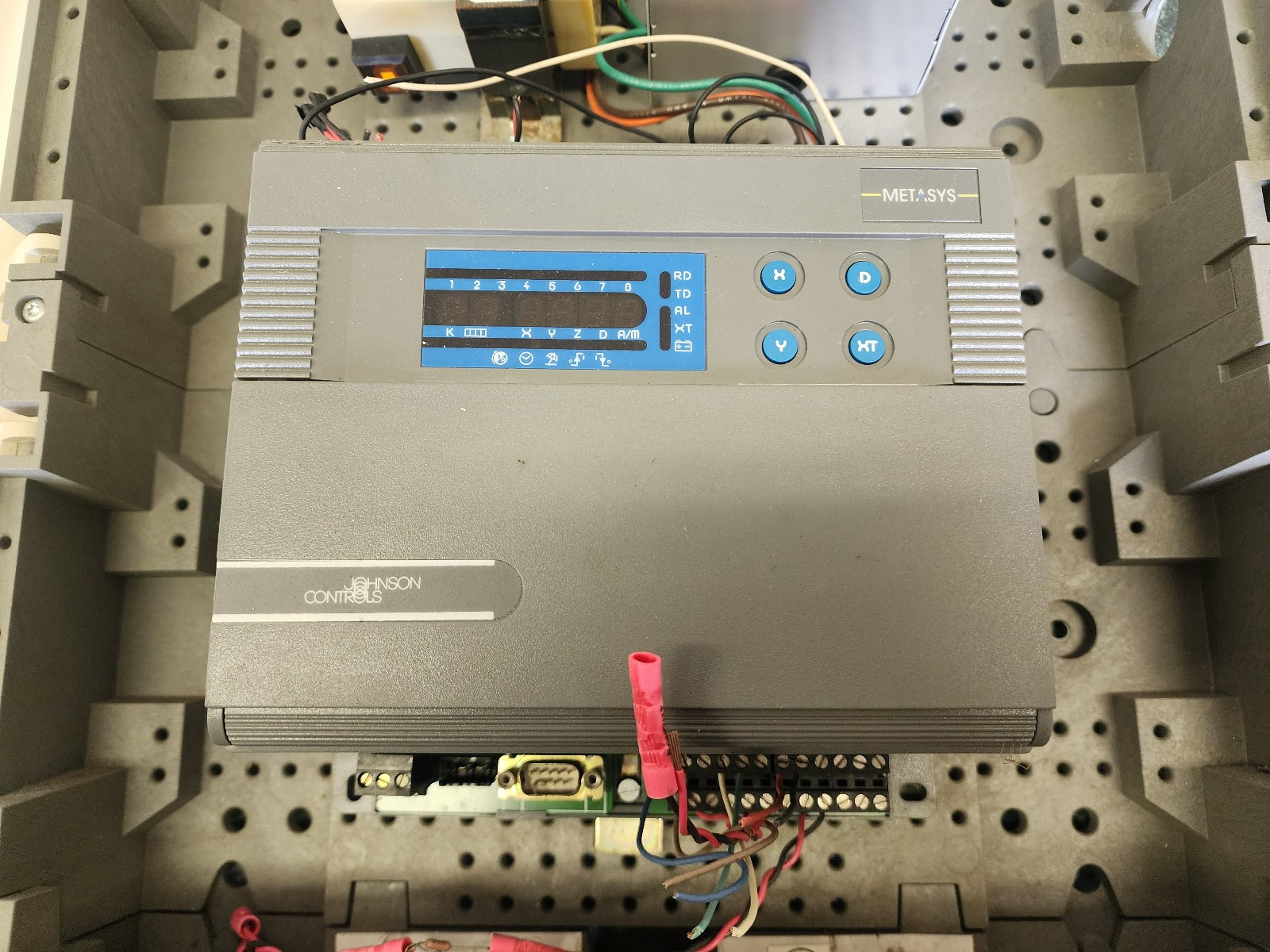 Johnson Controls METASYS Enclosure w/ DX-9100-8454 & 02-256-1034 Transformer