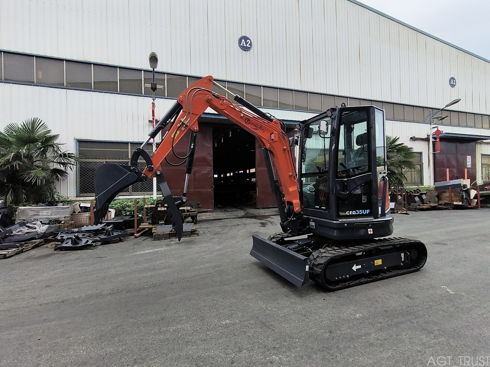 CFG-35UF 3.5Ton Mini Excavator w/ Hydraulic Thumb Kubota Diesel Engine USA Stock