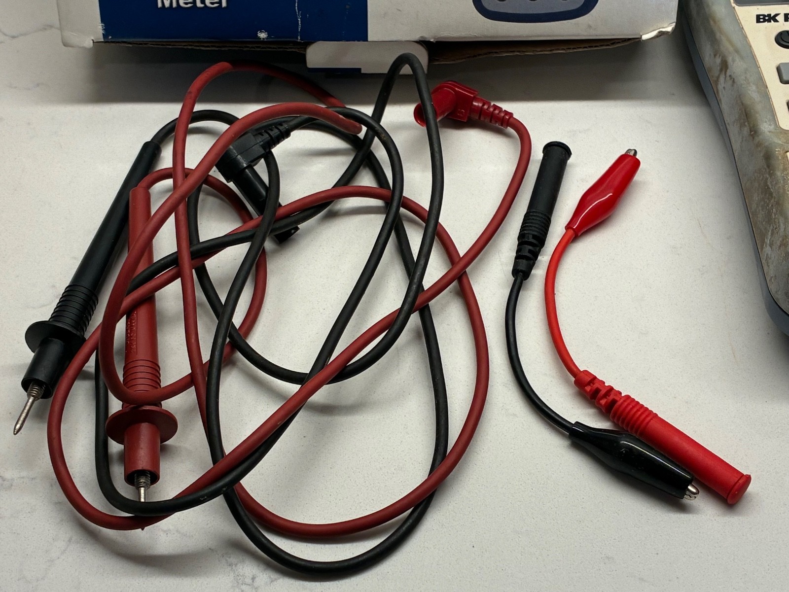B&K Precision 890B Handheld Capacitance Meter Measures Up To 50mF W/ Test Leads