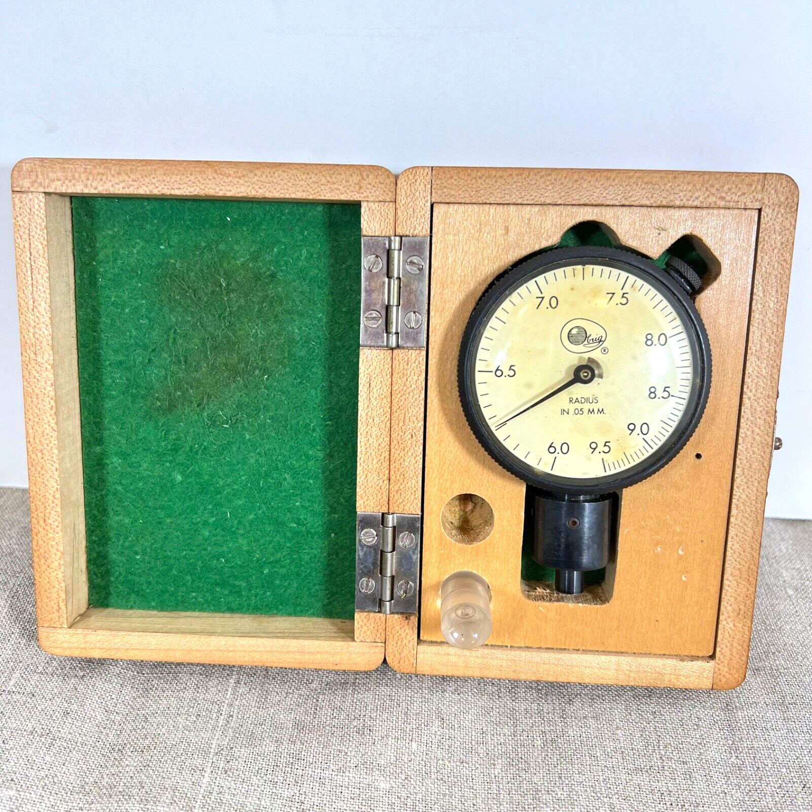 Obrig Radius Dial Gauge Indicator 0.05mm (0.001″) Wood Case Made in USA Vintage
