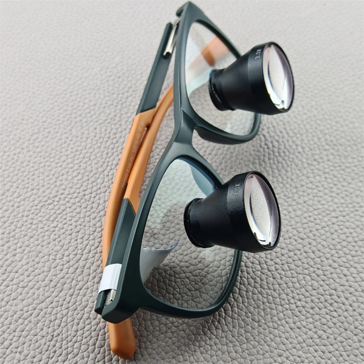 48g Ultra-Light Dental Surgical Loupes 2.0X 3.0X Ergonomic TTL Magnifier Glasses