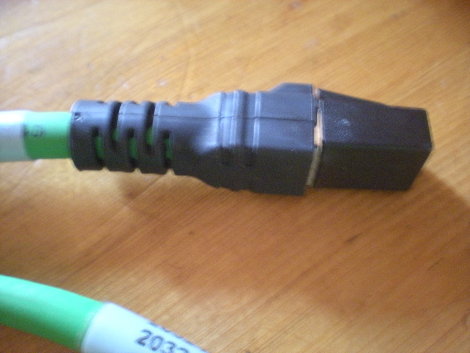 NEW TURCK U-81619 RJ45S FKSDED 423-1M