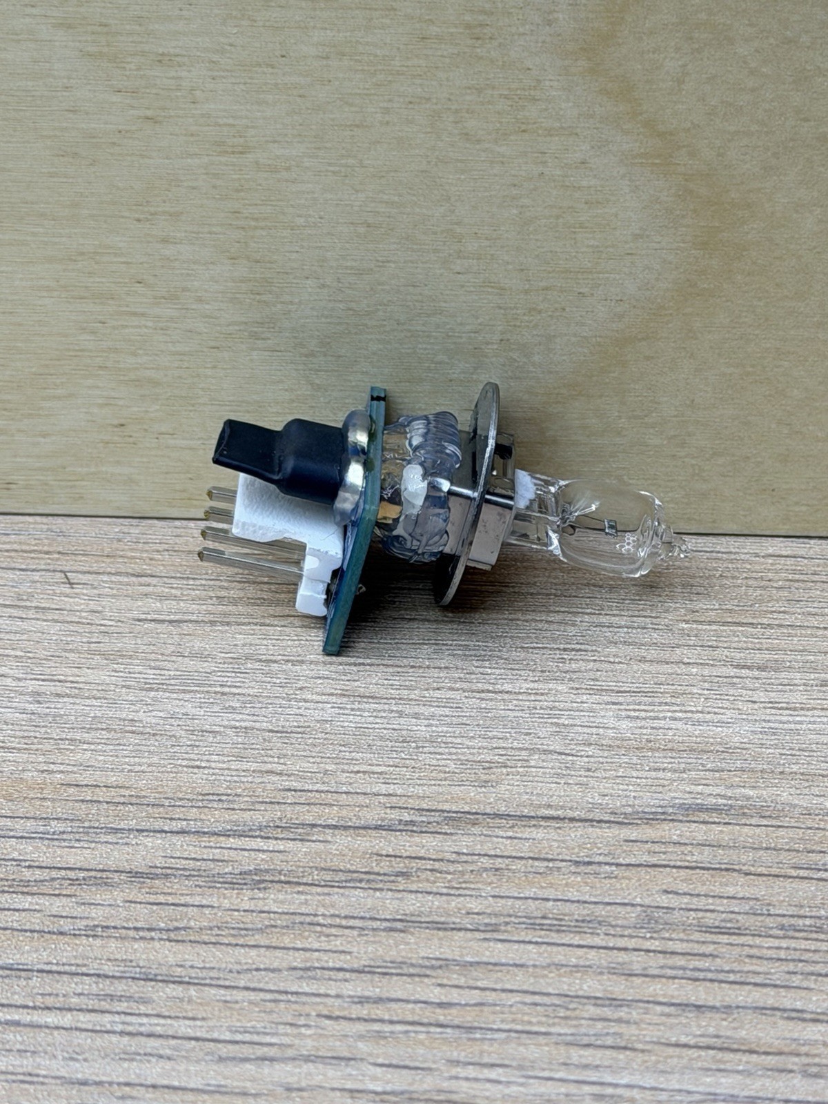 ZEISS HFA3 OEM Lamp 266002-1148-110 12V 30W Halogen for Humphrey Analyzer