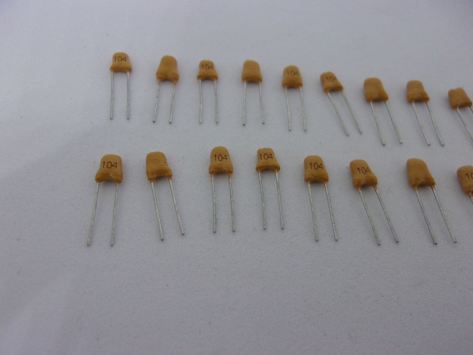 20 Pcs Pack Lot Multilayer Ceramic Capacitor 100nF 0.1uF 104 50V 10% Monolithic