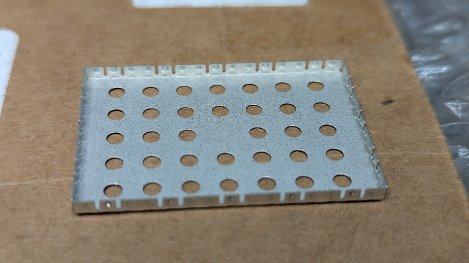🔥250 New🔥 Laird Circuit Shield Cover 38mm x 26mm x 2mm Interior Dimensions