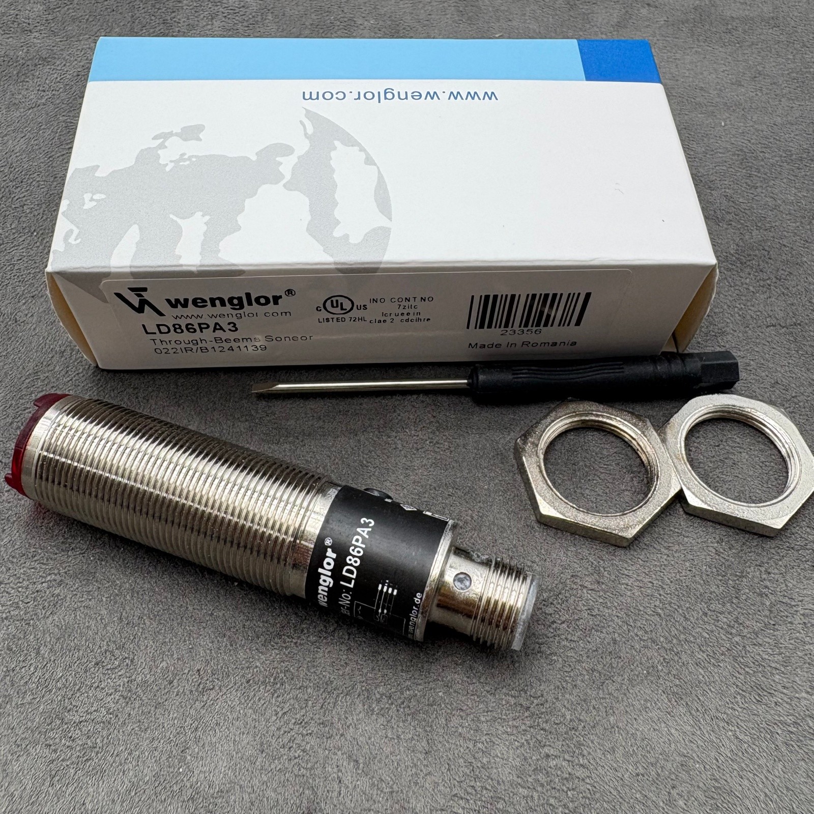 New In Box Photoelectric switch sensor For WENGLOR LD86PA3 Retro-reflex Sensor