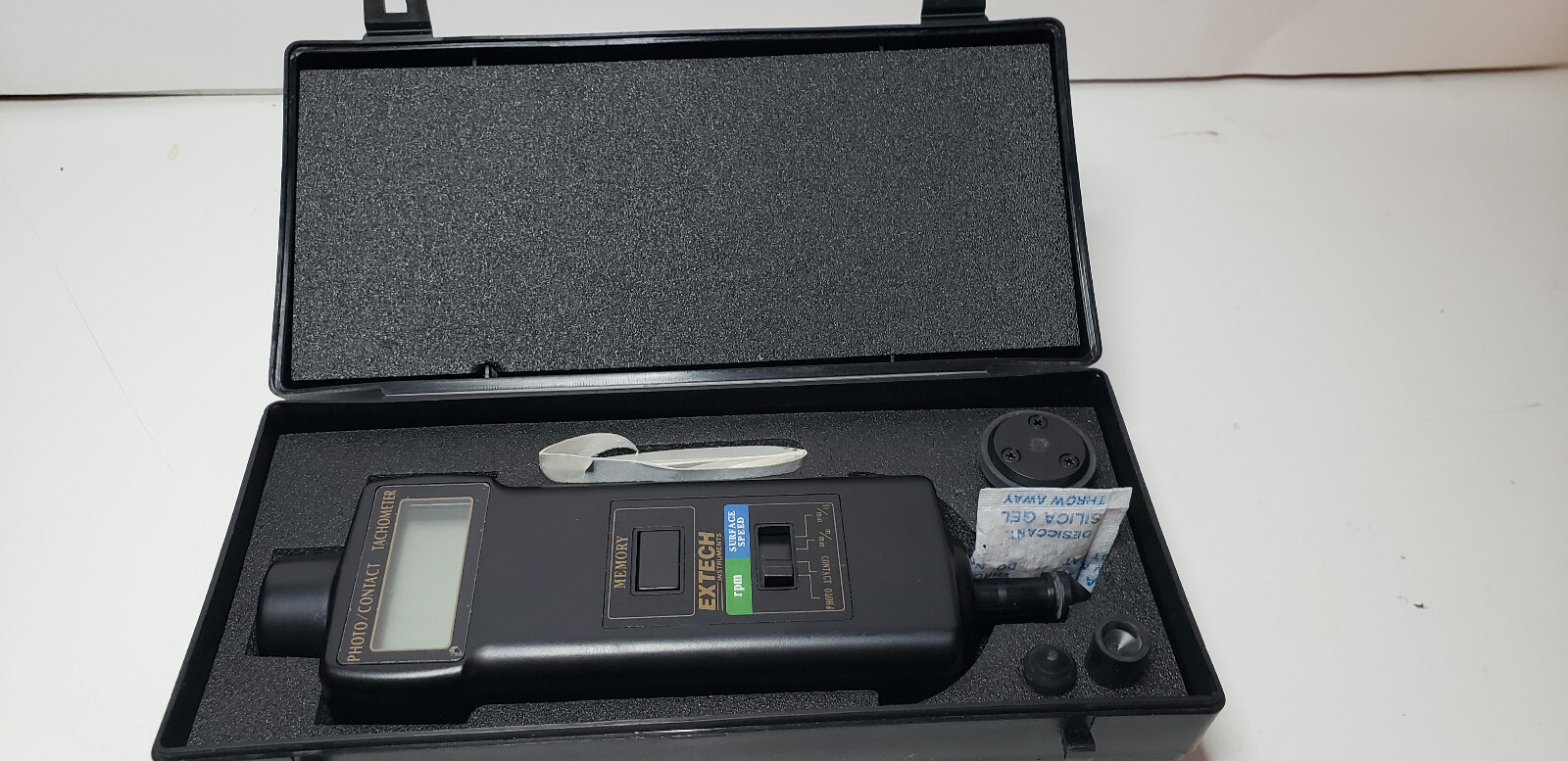 EXTECH 461895 Tachometer, +/-0.05% RPM Acc, LCD 8PMK7