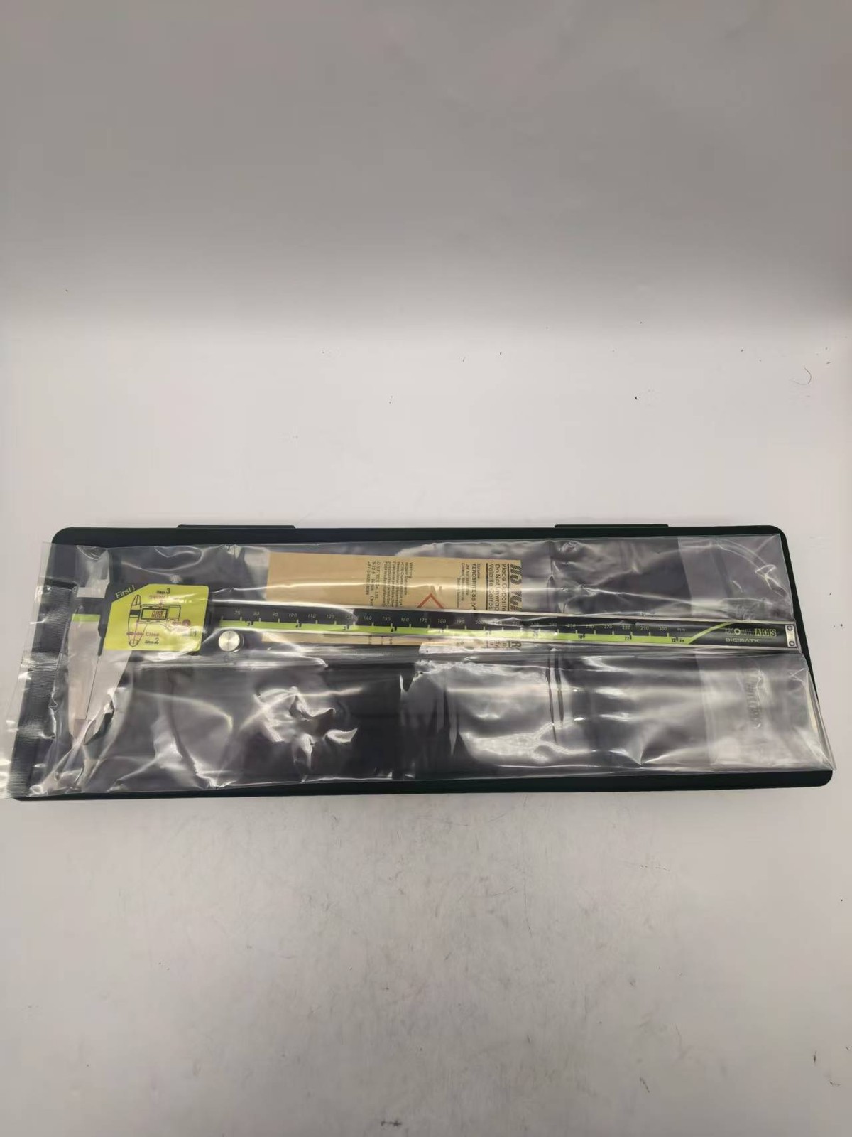 Mitutoyo 500-193-30 300mm/12″ Absolute Digital Digimatic Vernier Caliper New