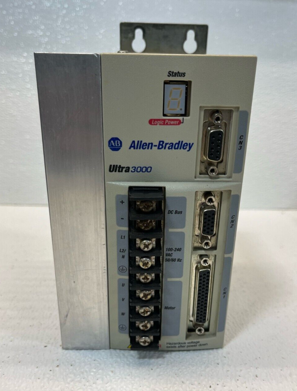 Allen-Bradley Ultra3000 Servo Drive 2098-DSD-010 SER B 9101-1766 Firmware V1.36