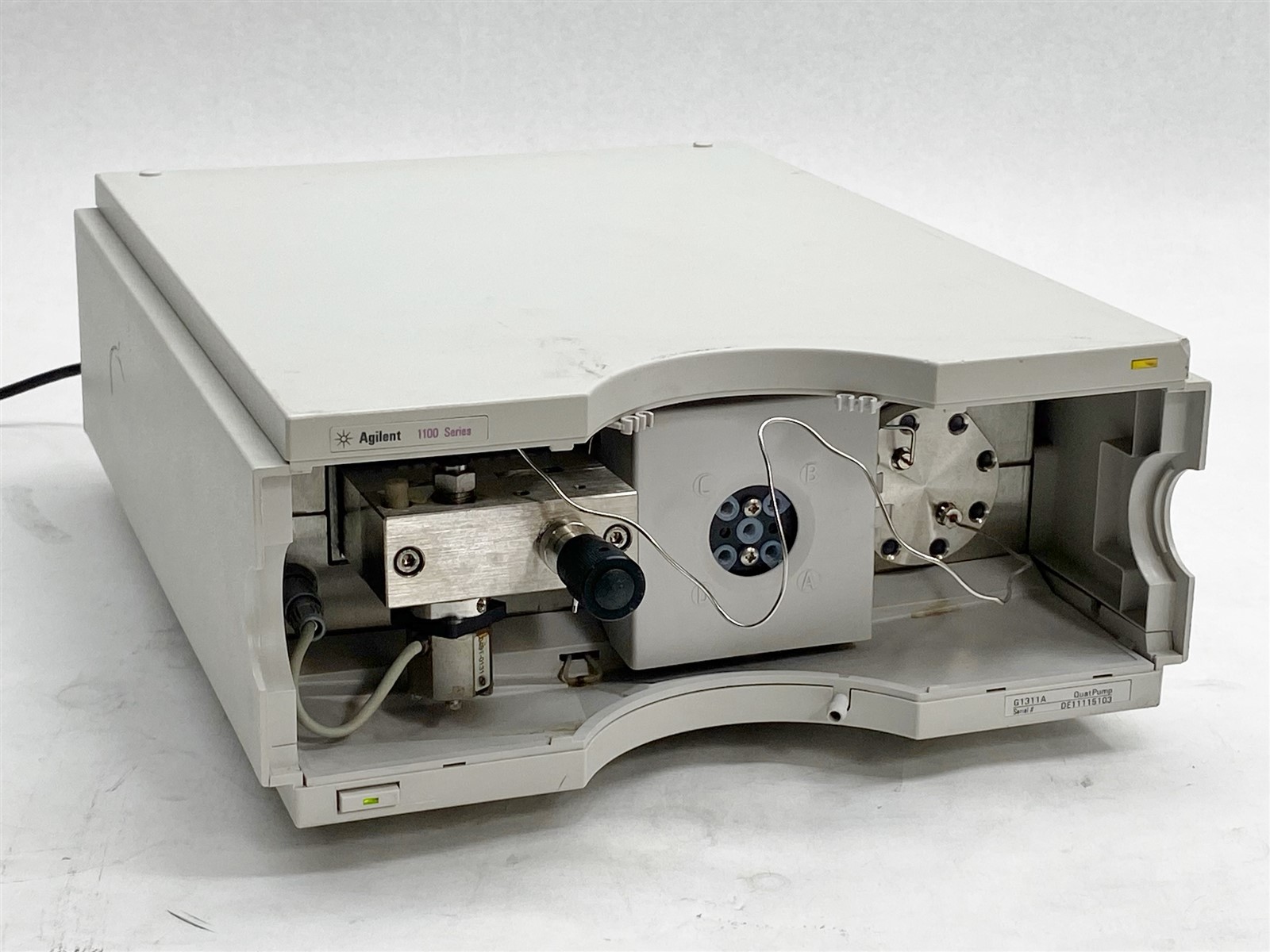 Agilent HP G1311A 1100 Series HPLC Quaternary Quat Pump QuatPump w/ J4100A
