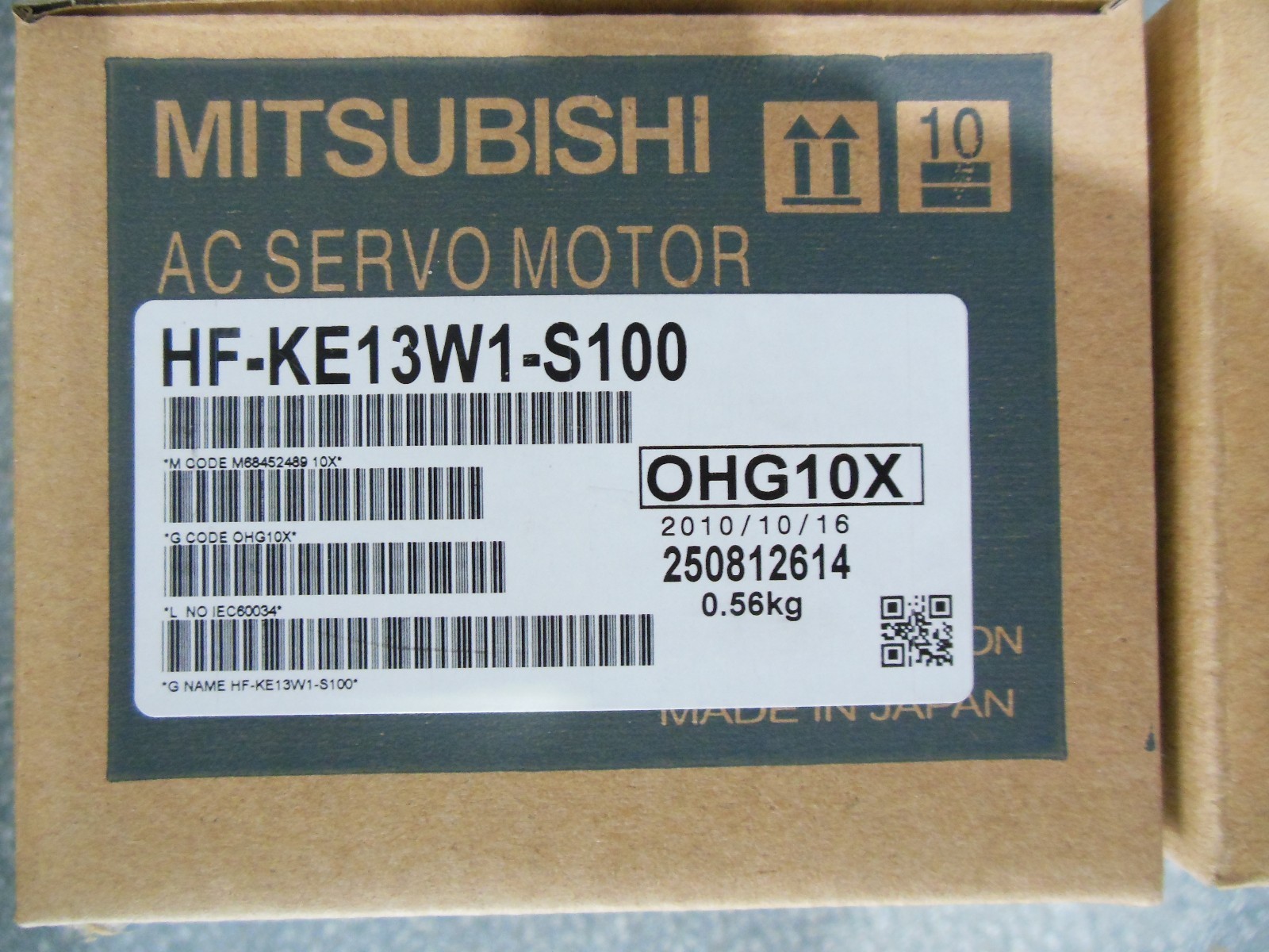 Mitsubishi HF-KE13W1-S100 Servo Motor 1PC New HFKE13W1S100