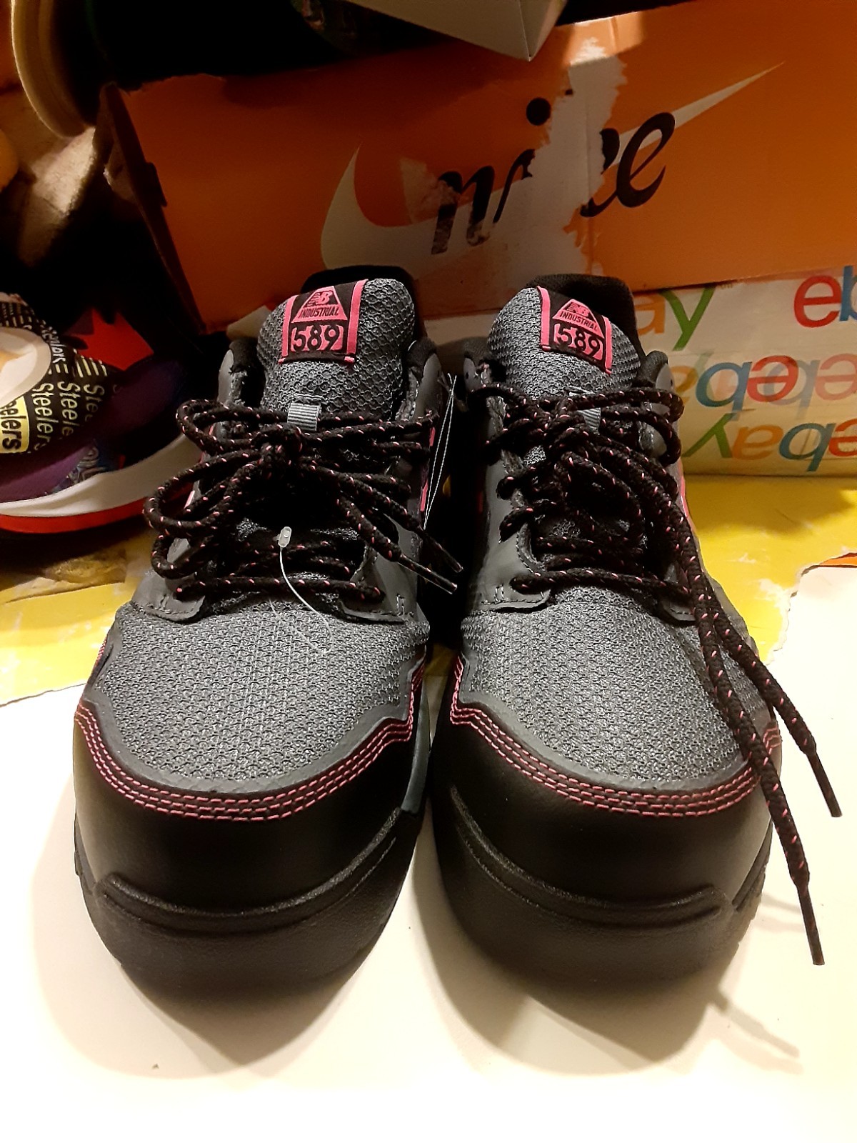 NEW BALANCE 589 INDUSTRIAL GREY/HOT PINK 11 US( WOMEN)/ 9.5 US ( MEN ) LOW…