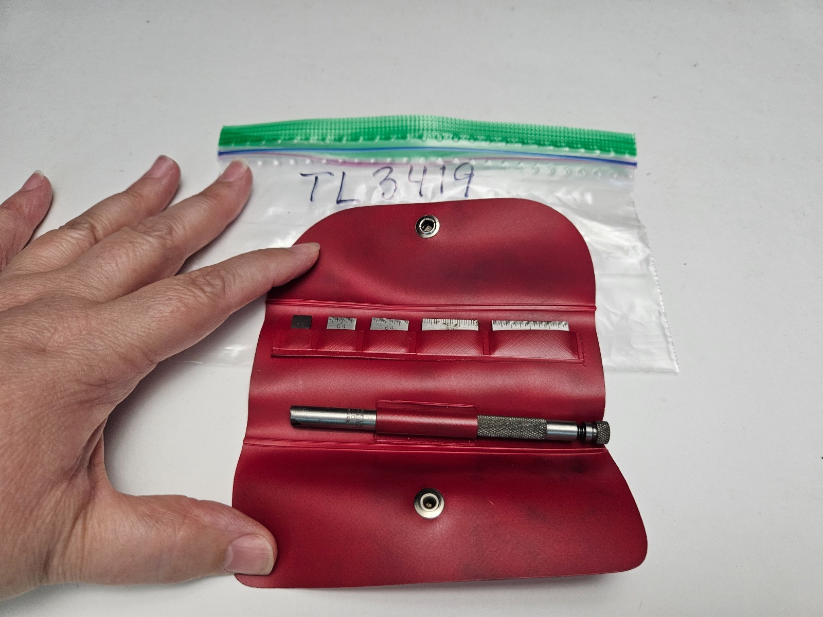 STARRETT #S423 1/4″ – 1″ TEMPERED STEEL RULE SET W/ HOLDER & CASE (TL3419)