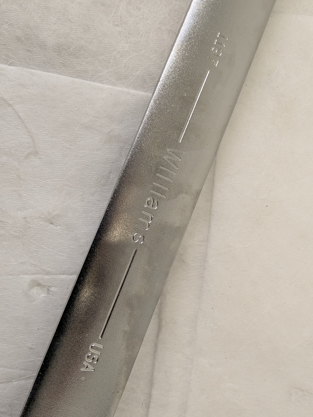 Williams 2-1/2″ Combination Wrench 12-Point 29-15/16″ OAL Satin Chrome JHW1197