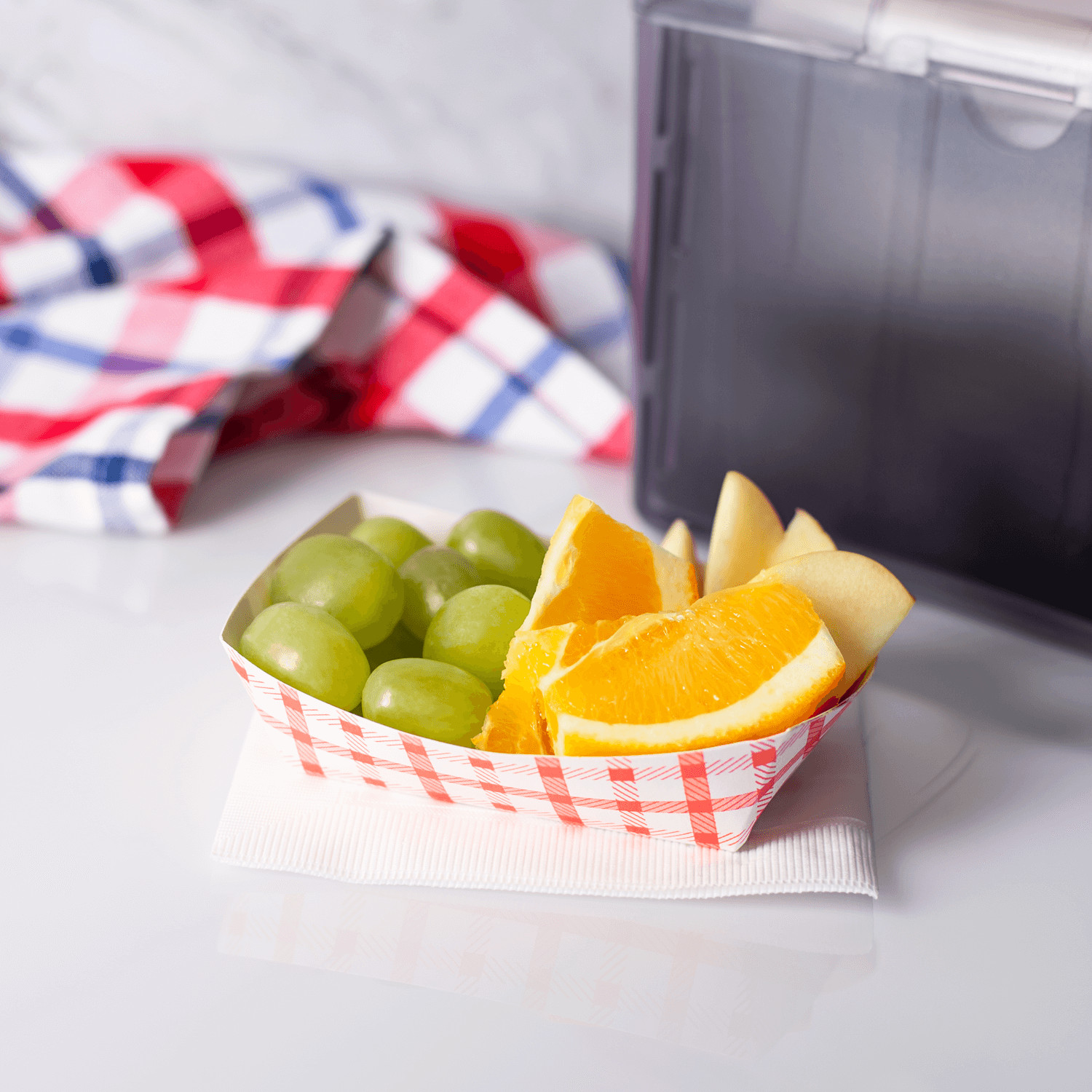Karat Food Tray – Shepherd’s Check (Red) – 0.5 lb, FP-FT050G