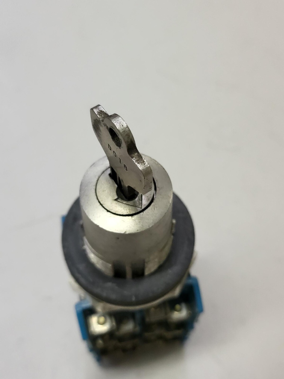 Allen-Bradley 800T-N61KF4T 4-Pos Cylinder Lock Switch W/ 800T Logic Reed CB D3
