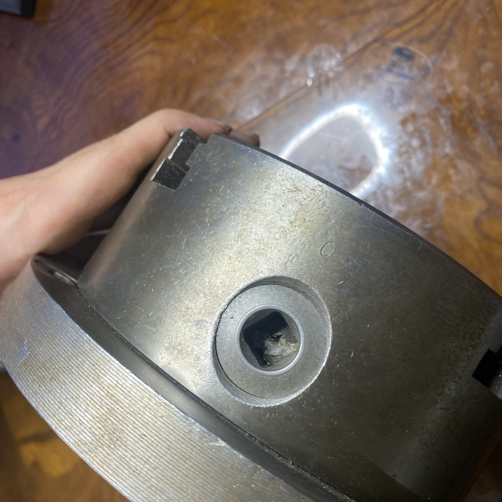 Bison Manual Lathe Chuck: 3605-6-1/4″, 4 Jaws, Self-Centering, 3000 RPM & Base