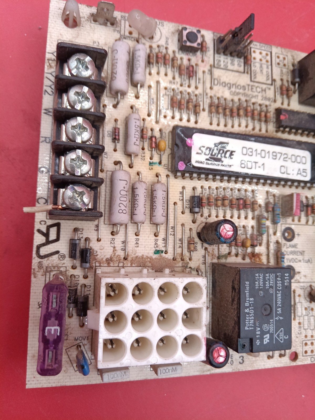 York Coleman Luxaire 031-01972-000 Furnace Control Board Source1 Works Tested
