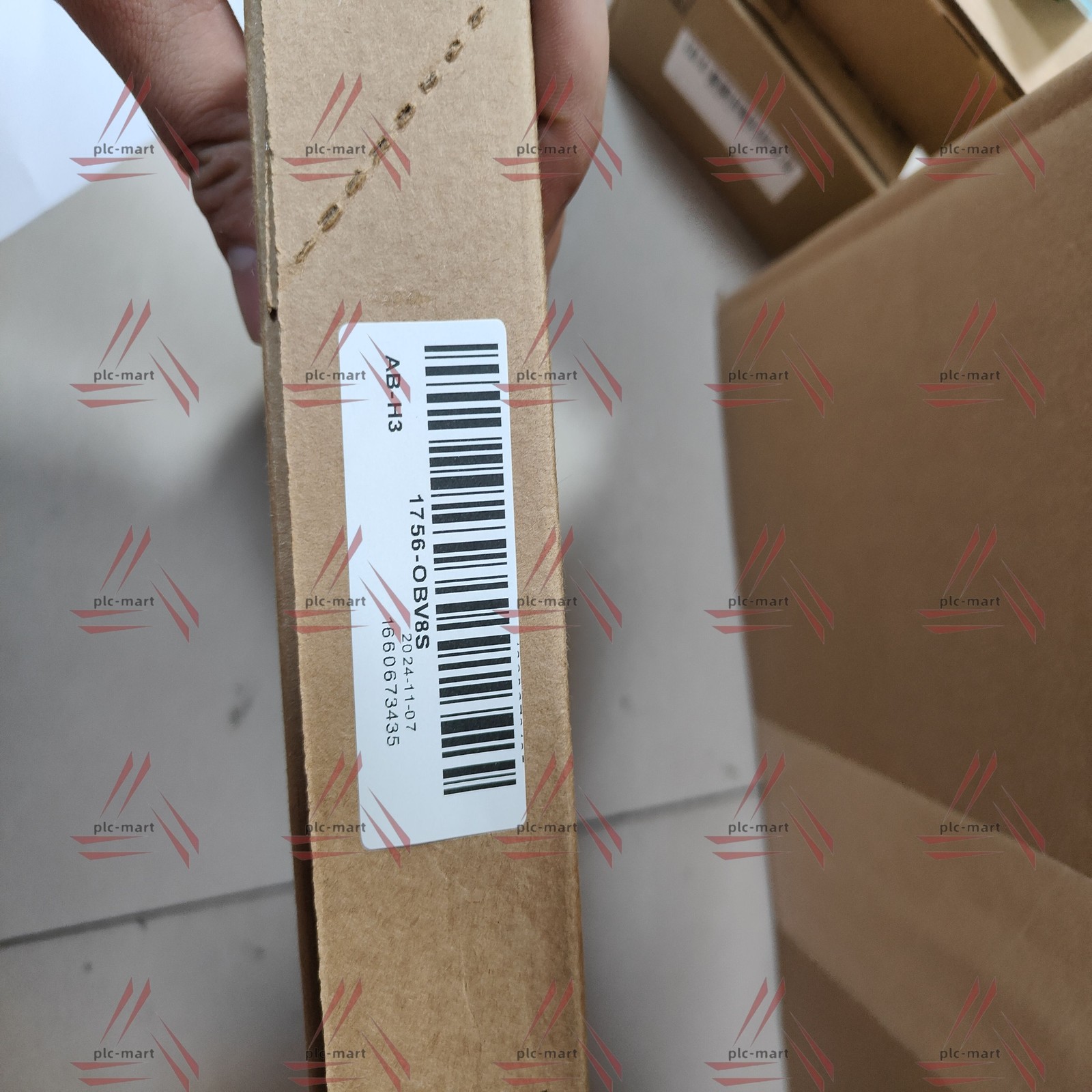 1pc New Allen-Bradley 1756-OBV8S Real US local Stock with warranty