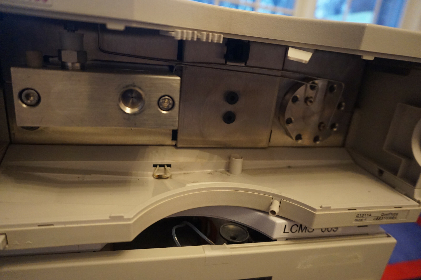 HP Agilent 1100 LC HPLC QuatPump G1311A pump for parts or repair