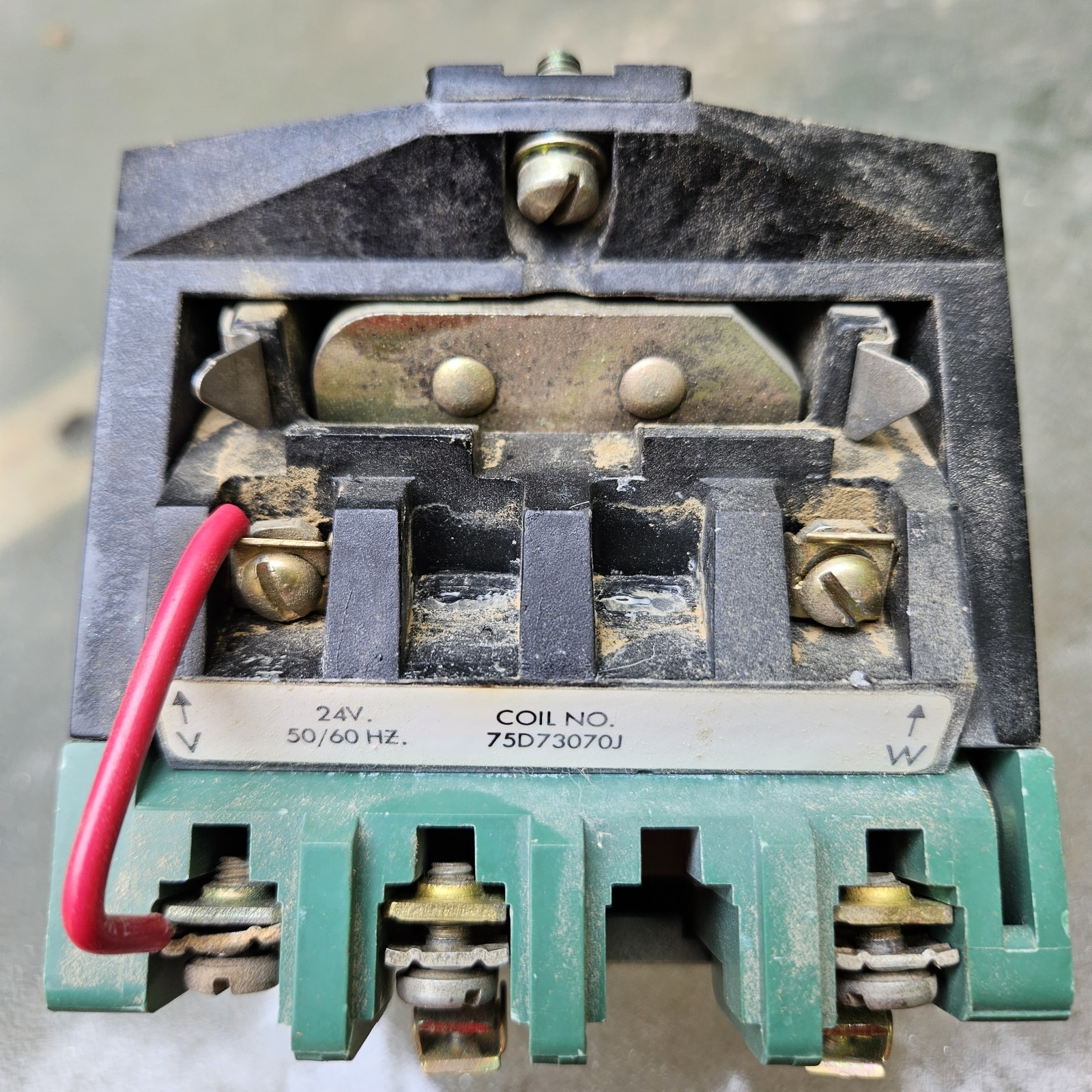 FURNAS 14CF107013J SIZE 0 MAGNETIC STARTER 3P 115/230V COIL 20V 600Amps