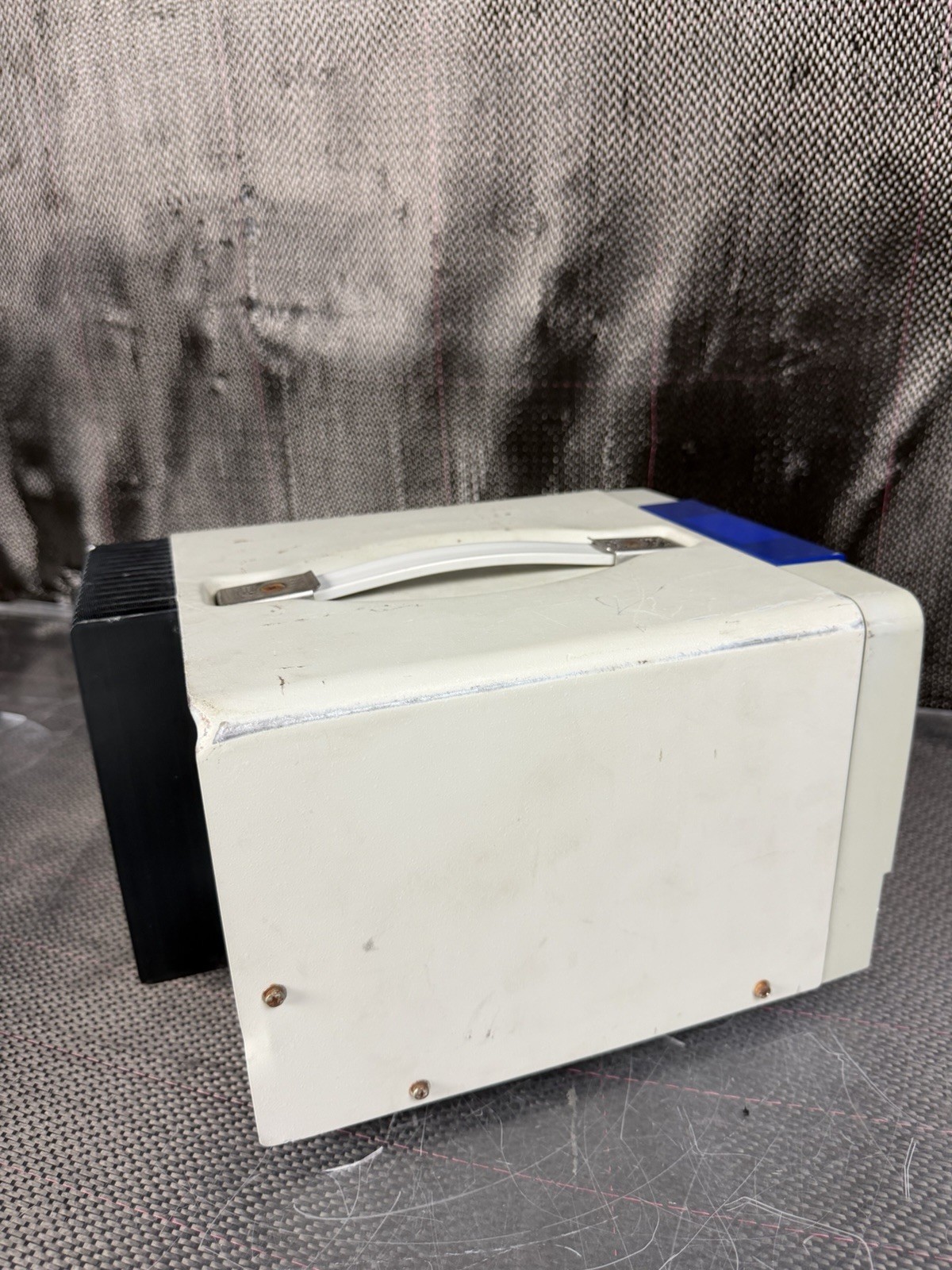 B&K Precision 1672 Triple Output DC Power Supply w/ Power Cable *Ships Fast*