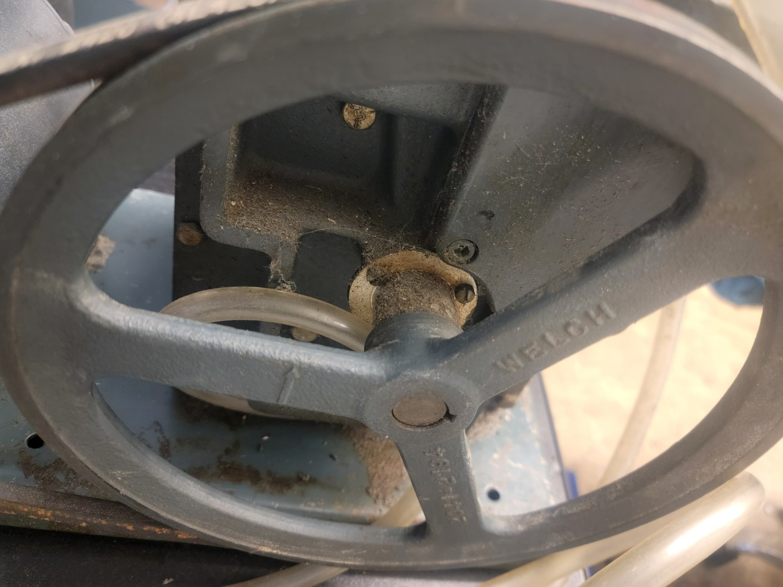 Welch 1402 DuoSeal Belt-Driven Rotary Vane Vacuum Pump 115/230V