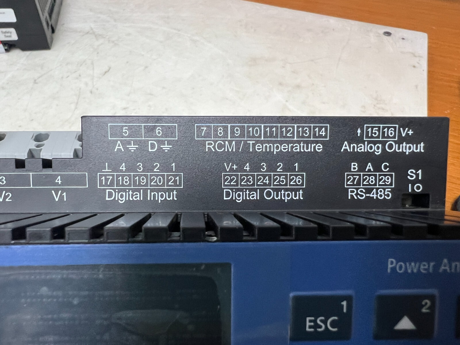 👀NEW JANITZA ELECTRONICS UMG-801 POWER ANALYZER 4 GB 24-48 VDC 4 WATT 5231003