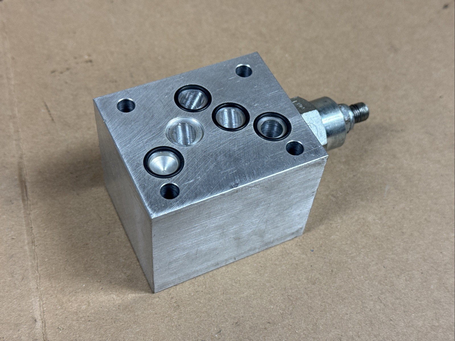 SUN HYDRAULICS DBP Hydraulic Manifold w/ FXDA LAN 3.0 GPM Cartridge Valve