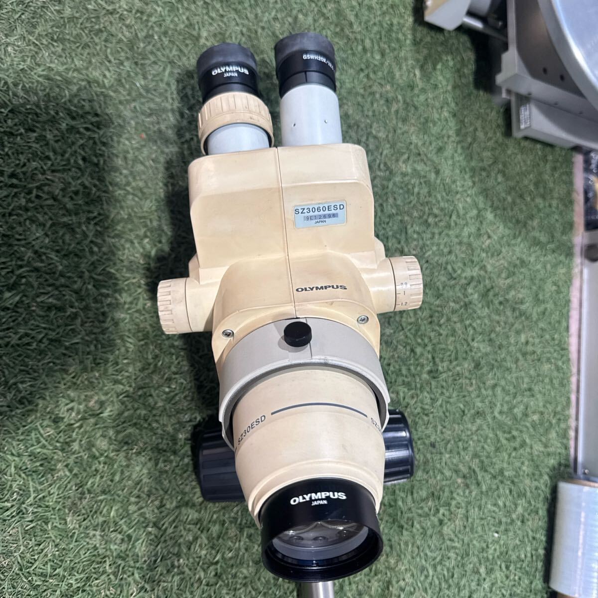 Olympus SZ3060ESD Stereo Microscope Head SZ-STB1 Stand GSWH20X 12.5 Eyepiece