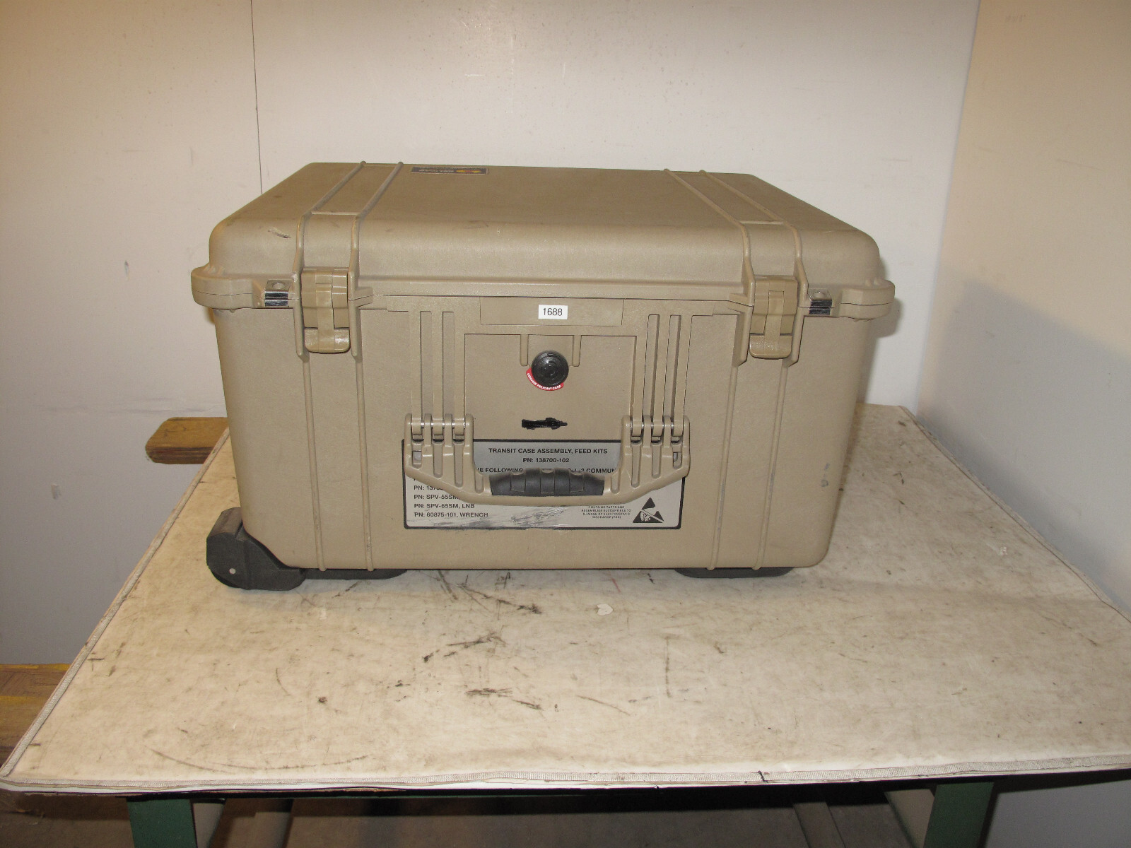 Pelican 1620 Hard Case 25x20x14 OD 21x16x12 ID Tan FDE Transit Shipping Wheels