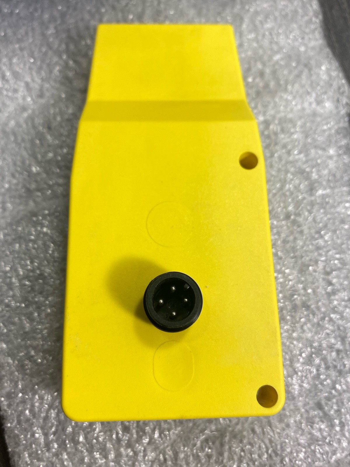 Wenglor OPT123 Reflex Sensor for Roller Conveyor Systems 500MM Range 18-30VDC