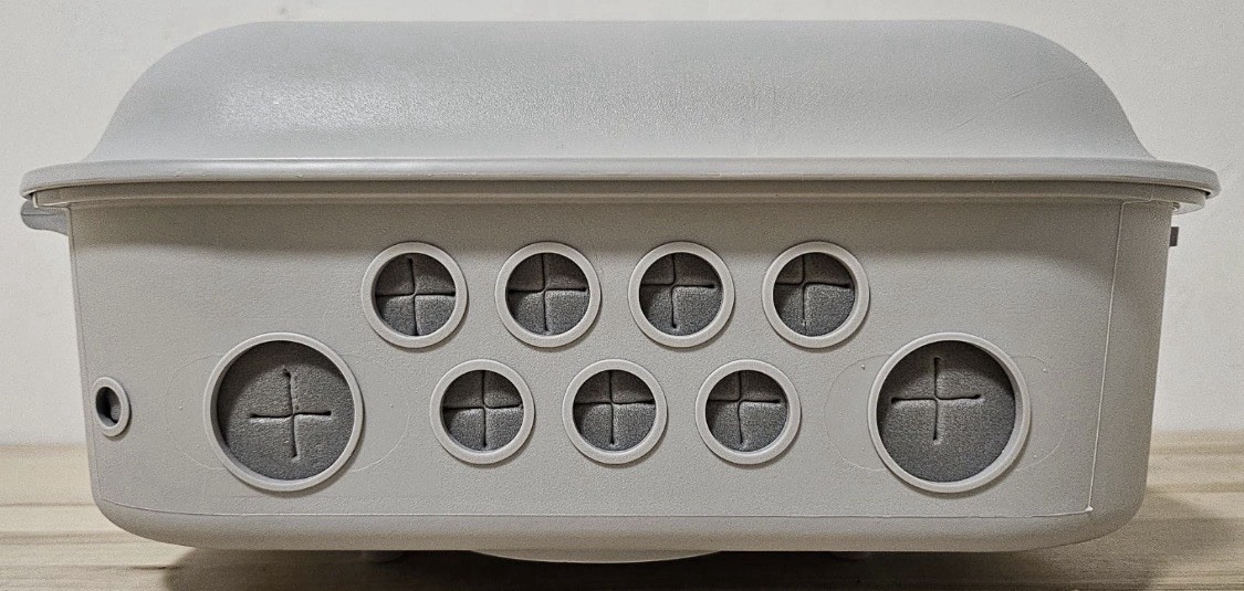 Outdoor House Box Weatherproof Enclosure Coaxial Cable Electrical Distribution