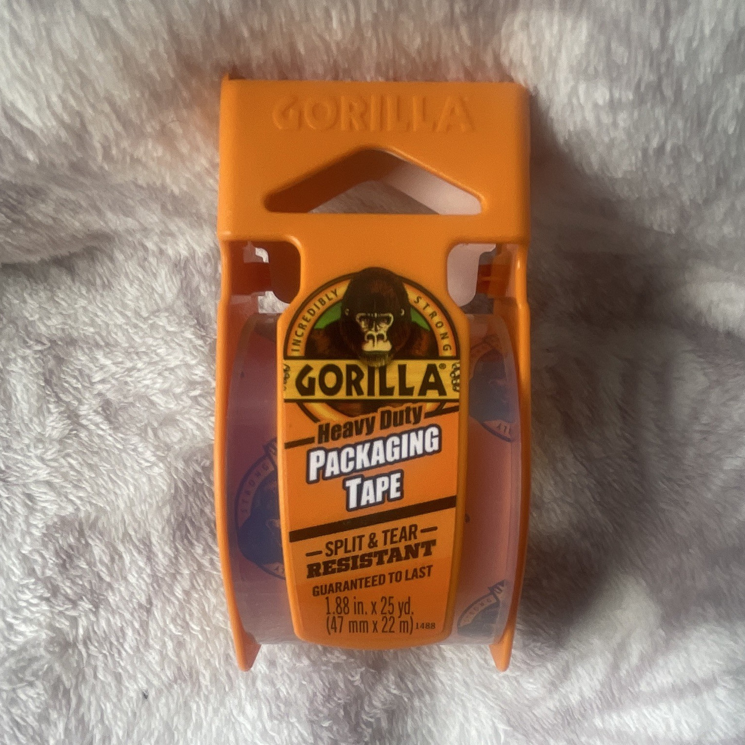 Gorilla Heavy Duty Packaging Tape w/ Handheld Dispenser 1.88 in x 25 yd