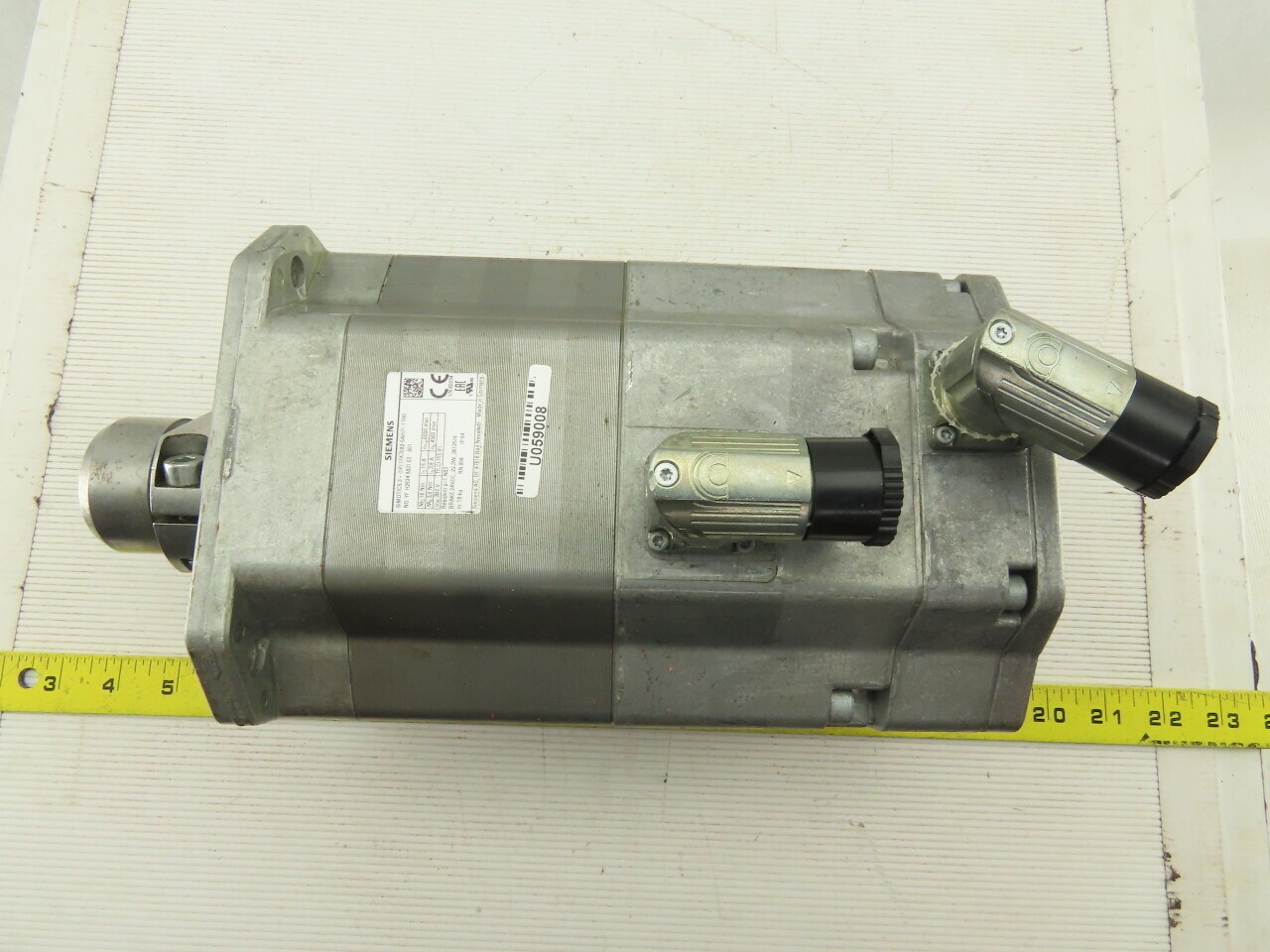 Siemens 1FK7083-5AH71-1TH0 302V 6000RPM 15A Servo Motor 24V Brake