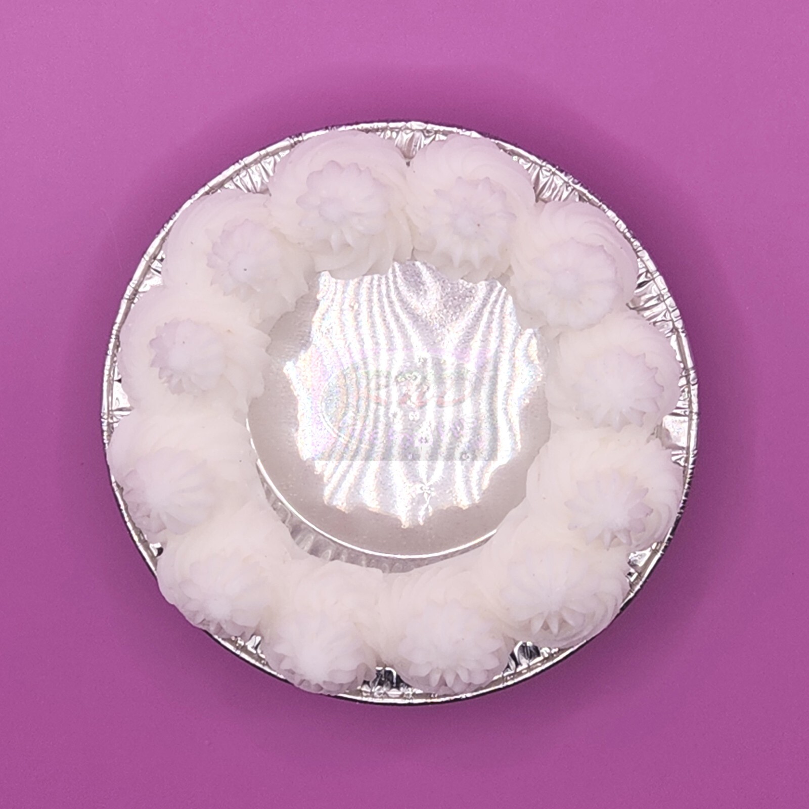 3″ Wax Pie Crust, Whipped Cream Edge w/tin Set 3 crusts
