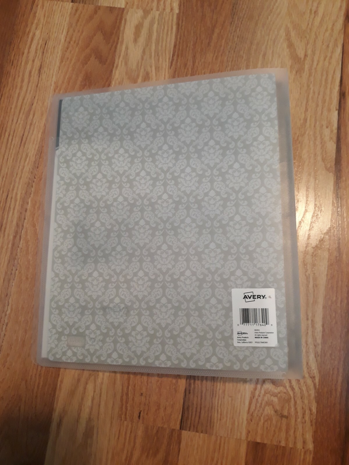 Avery Flexible View Pocket Presentation Binder – 8.50″ X 11″ -220 sheets 1 inch