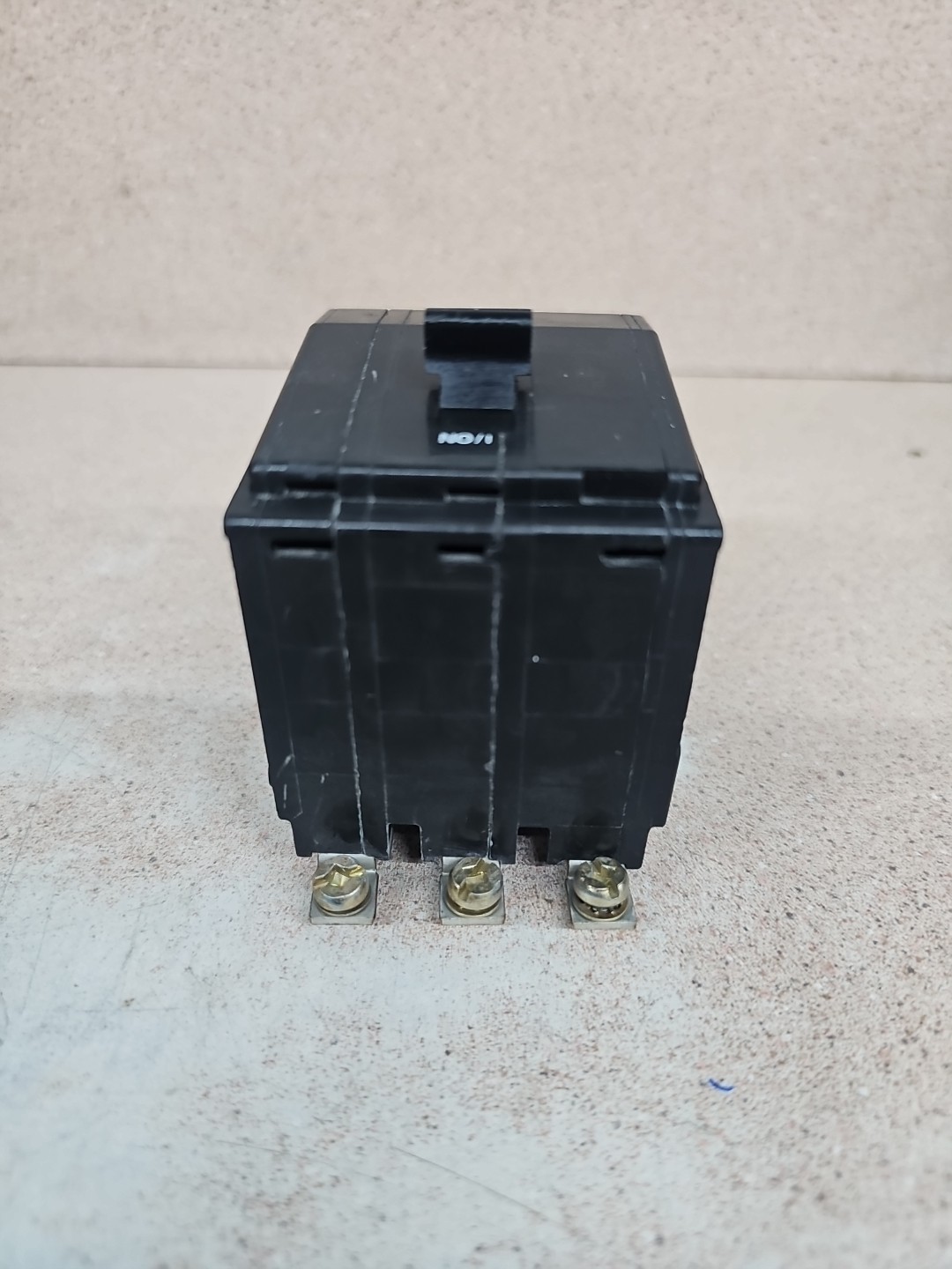Square D QOB330 3 Pole 30 Amp 240V Bolt On QOB Circuit Breaker W# SEE PICS
