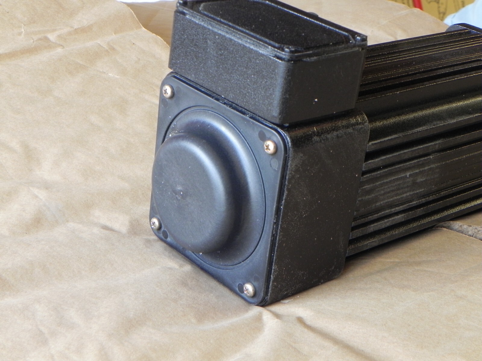 Kollmorgen Goldline Brushless P.M. Servomotor Radford B-404-B-21 with Cable NEW