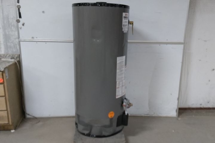Rheem-Ruud G75-75N-3 73 Gal Tank Capacity Commercial Gas Water Heater (C)