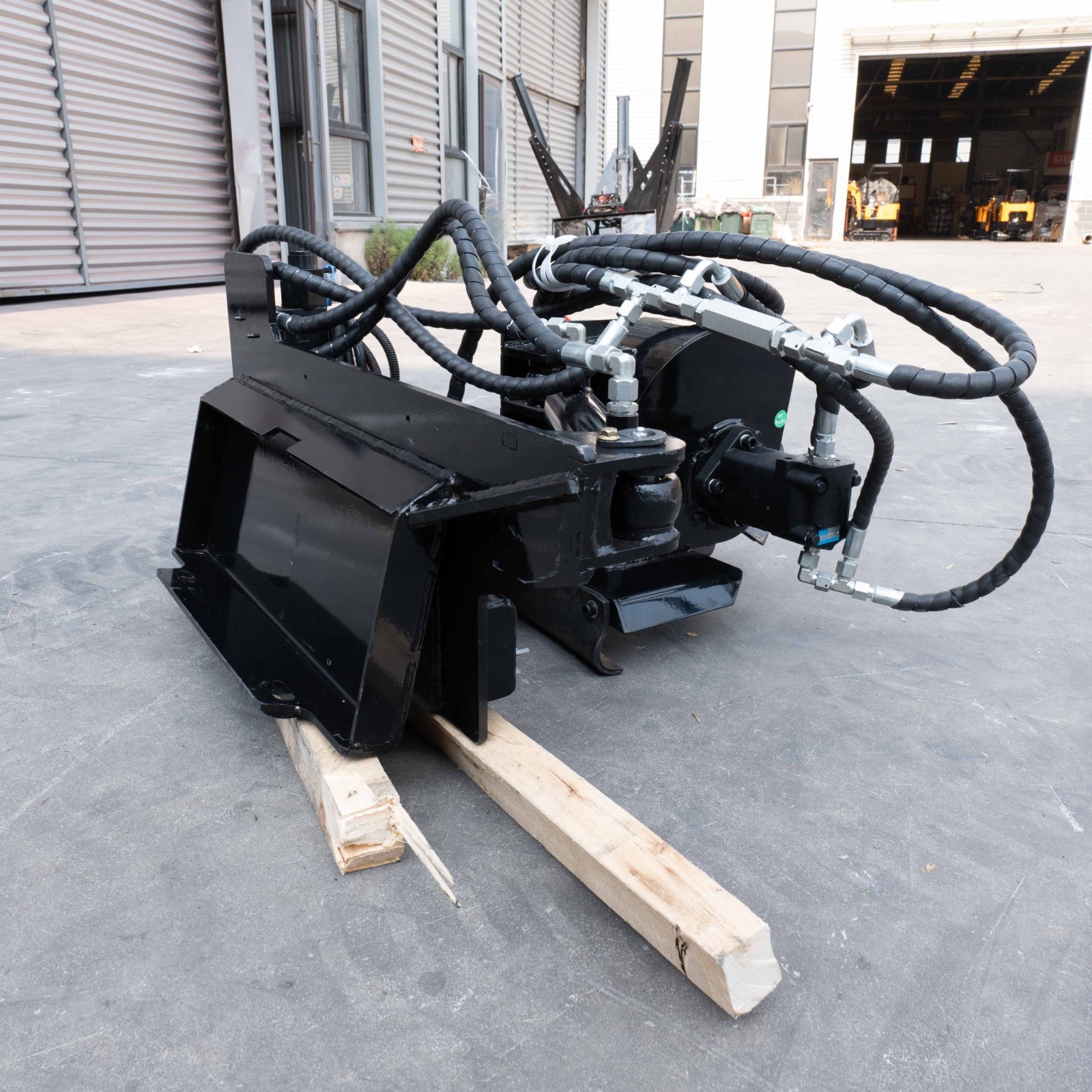 New Arrival Swing Type Stump Grinder Attachment for Mini Skid Steer Loader