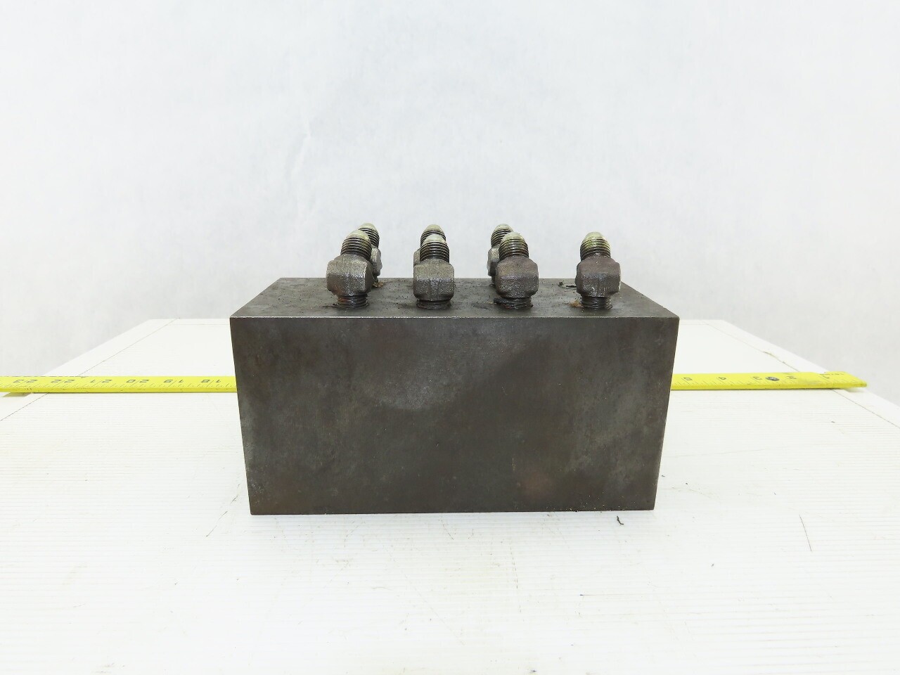 16 Port Steel Hydraulic Manifold